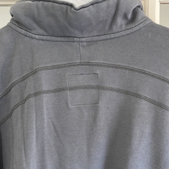 Tommy Bahama Shirt - Picture 5 of 16